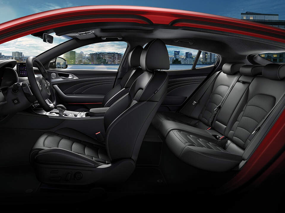 New Kia Stinger GT spacious trunk 